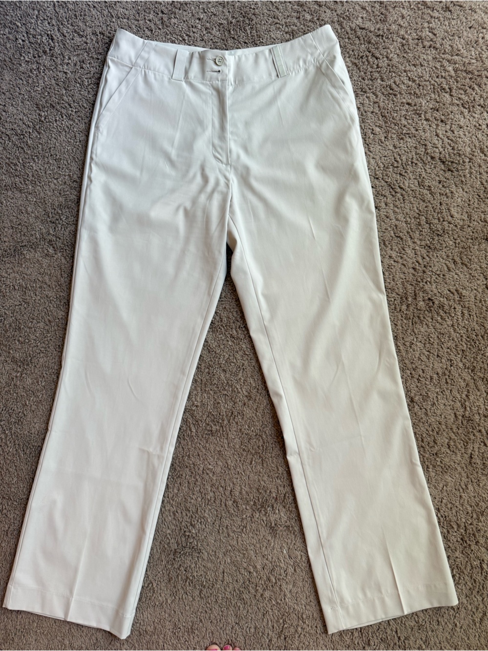 Nike women’s khaki Straight-Leg dri fit golf pants